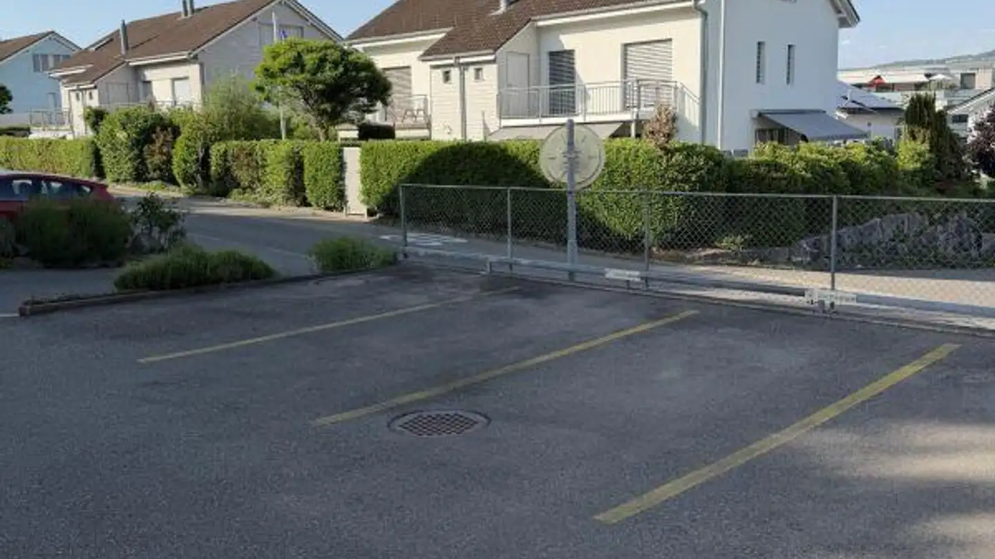 Place de parking extérieure à louer - Chottenrain 1, 6210 Sursee - Photo 2