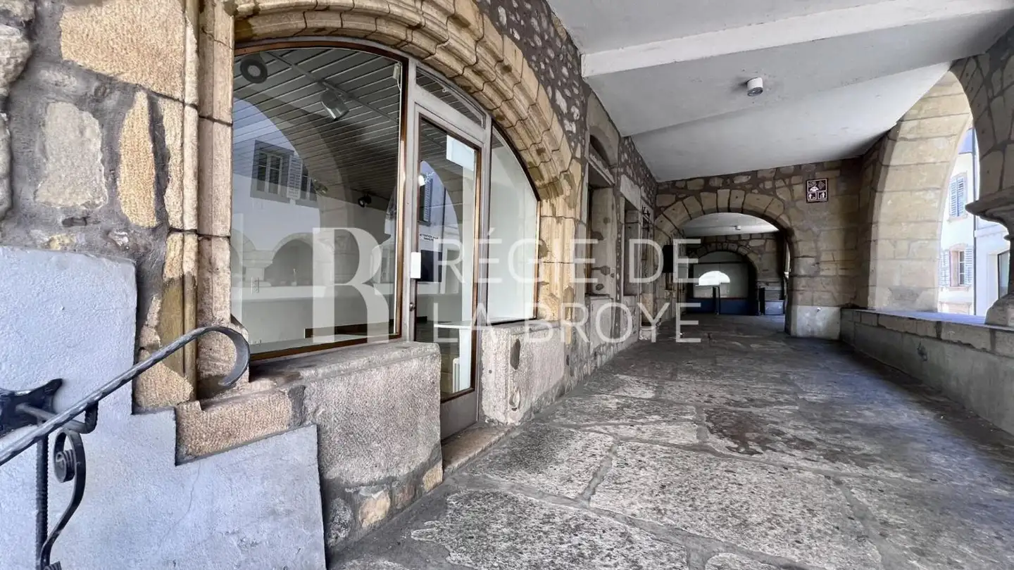 Commercial for rent - Rue De L'hôtel De Ville 1, 1470 Estavayer-le-Lac - Photo 3