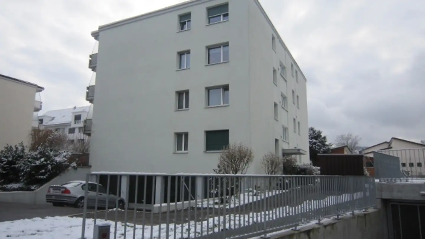 Tiefgaragenstellplatz mieten - Birchlenstrasse 23, 8600 Dübendorf