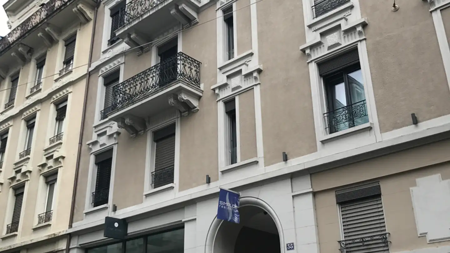 Outdoor parking space for rent - Rue Du Simplon 35, 1006 Lausanne