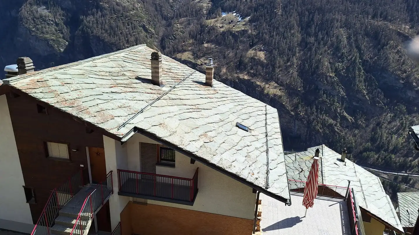 Residential building for sale - 3920 Zermatt - Photo 4
