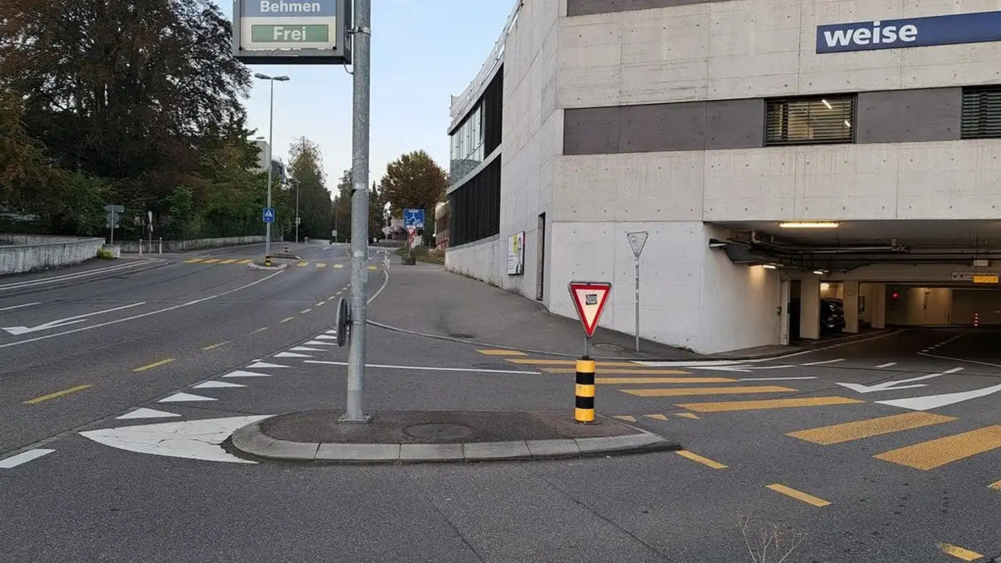 Tiefgaragenstellplatz mieten - Bahnhofstrasse, 5000 Aarau - Foto 3