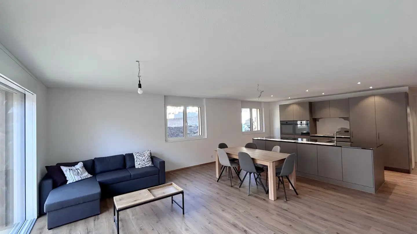 Maison jumelle à louer - Staatsstrasse, 8888 Heiligkreuz (Mels) - Photo 2