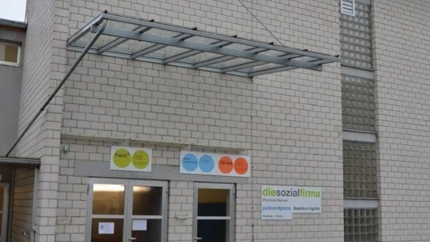 Commercial à louer - Turicaphonstrasse 29, 8616 Riedikon - Photo 3