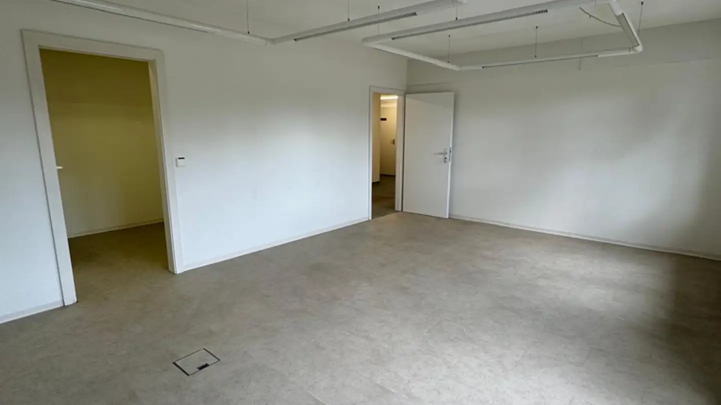 Bureau à louer - Zürcherstrasse 53, 8103 Unterengstringen - Photo 2