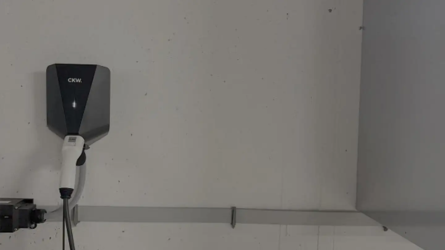 Tiefgaragenstellplatz mieten - Mülimattweg 16, 6317 Oberwil b. Zug