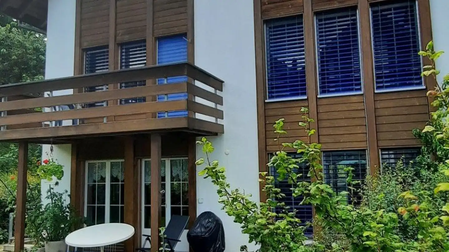 Doppelhaushälfte mieten - Lindenbühl 165a, 3635 Uebeschi