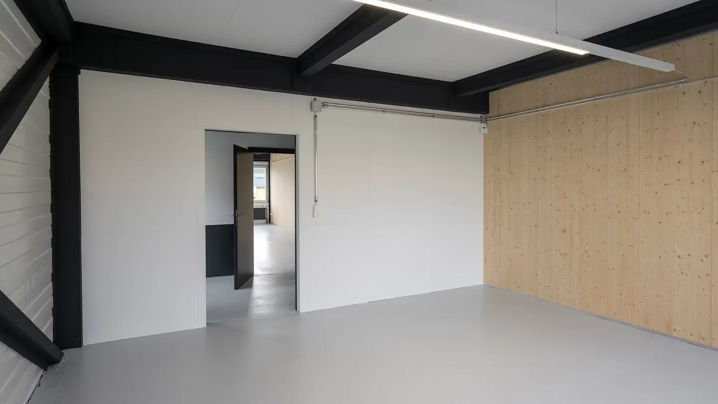 Espace de stockage à louer - Bruggacherstrasse 16, 8117 Fällanden