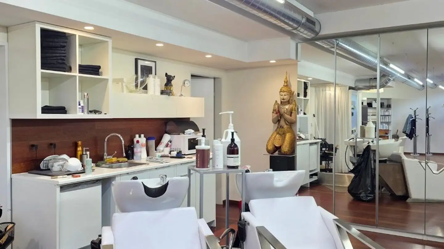 Hairdresser for rent - 9500 Wil SG - Photo 4