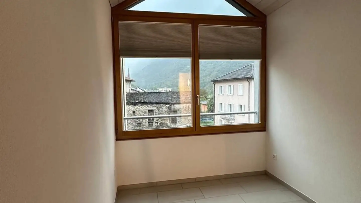 Einfamilienhaus mieten - 6533 Lumino