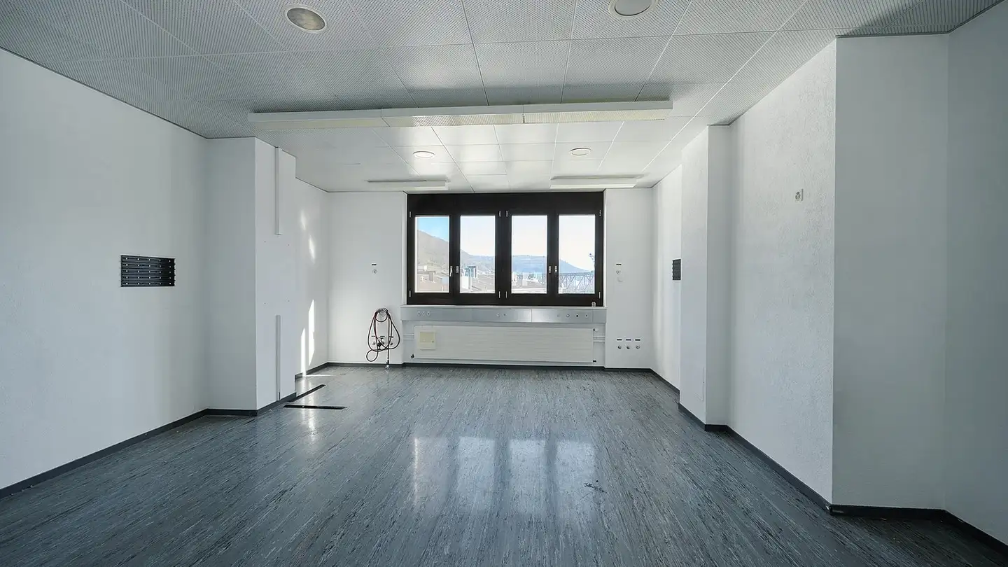 Workshop for rent - Rührbergstrasse 21, 4127 Birsfelden