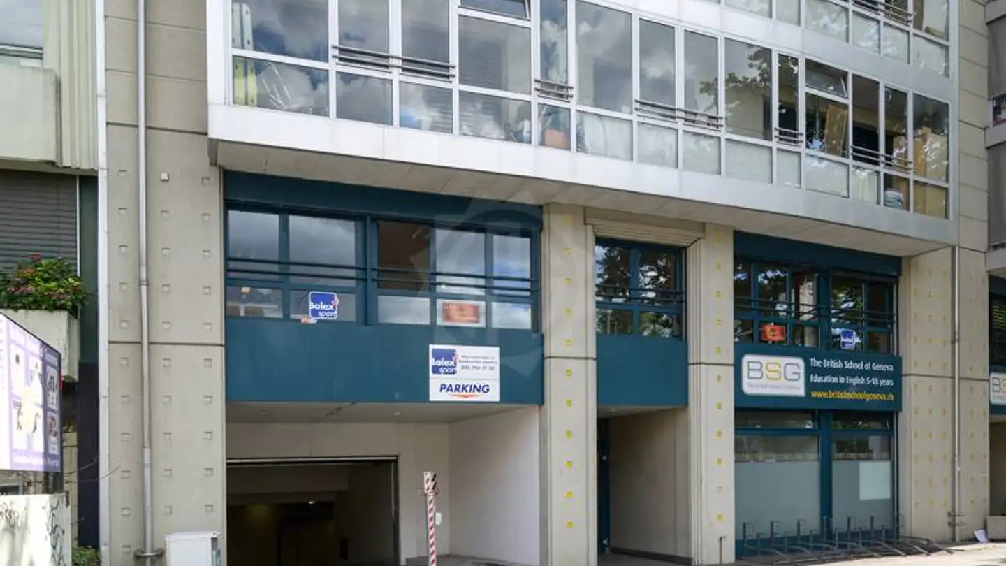 Garage individuel à louer - Avenue De Châtelaine 95, 1219 Châtelaine