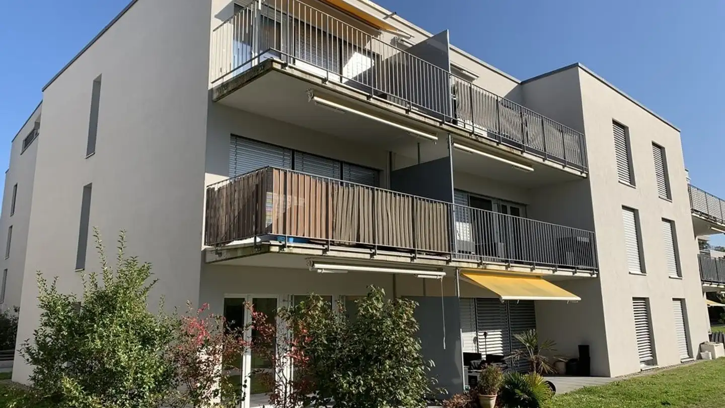 Outdoor parking space for rent - Neufeldstrasse 5, 8154 Oberglatt ZH