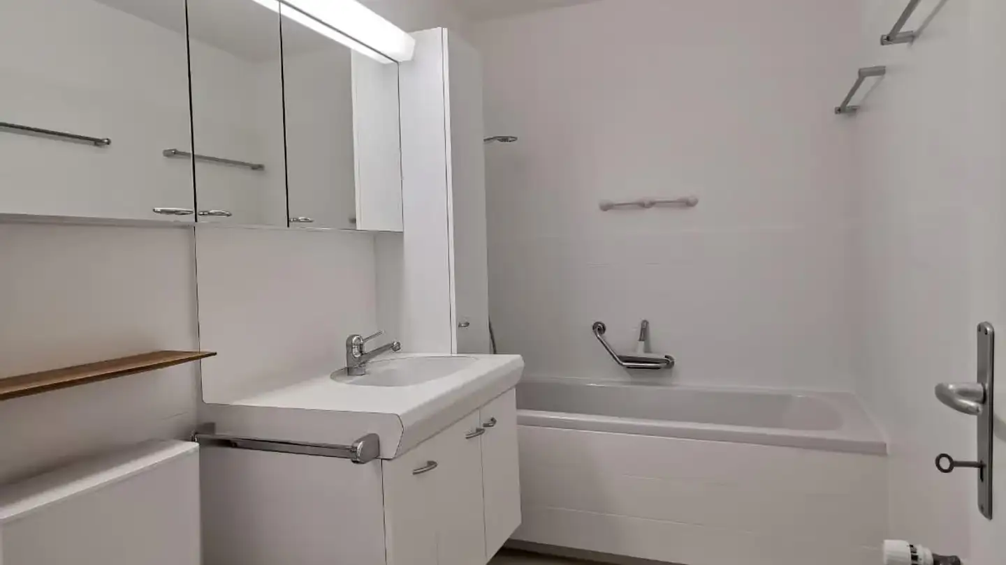 Attique à louer - Via Calundis 19a, 7013 Domat/Ems - Photo 4
