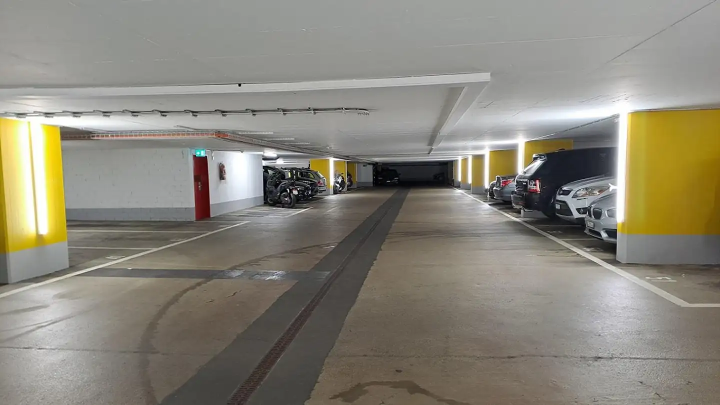 Tiefgaragenstellplatz mieten - Meierwiesenstrasse 54, 8064 Zürich - Foto 3