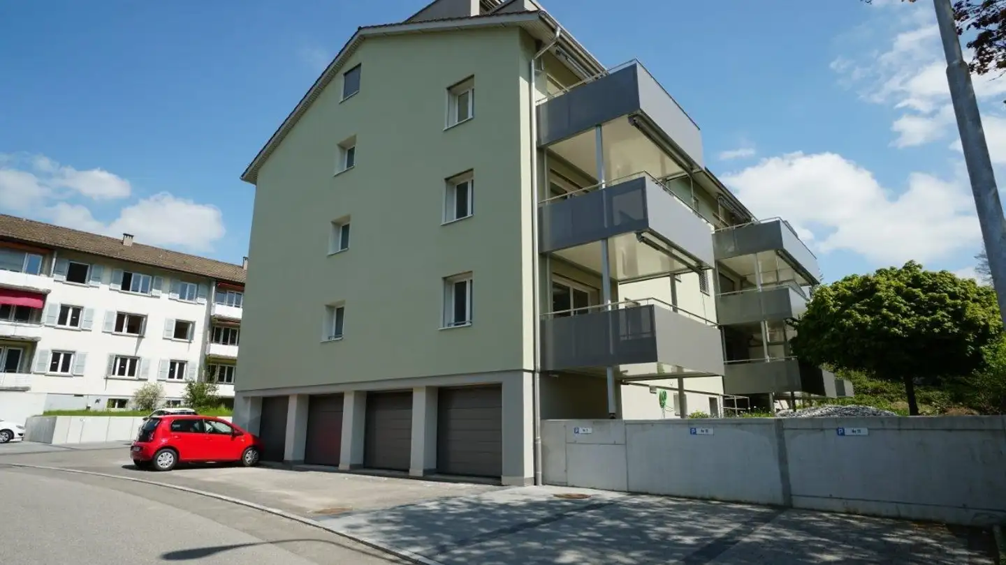 Place de parking extérieure à louer - Aufhabenweg 1, 4900 Langenthal