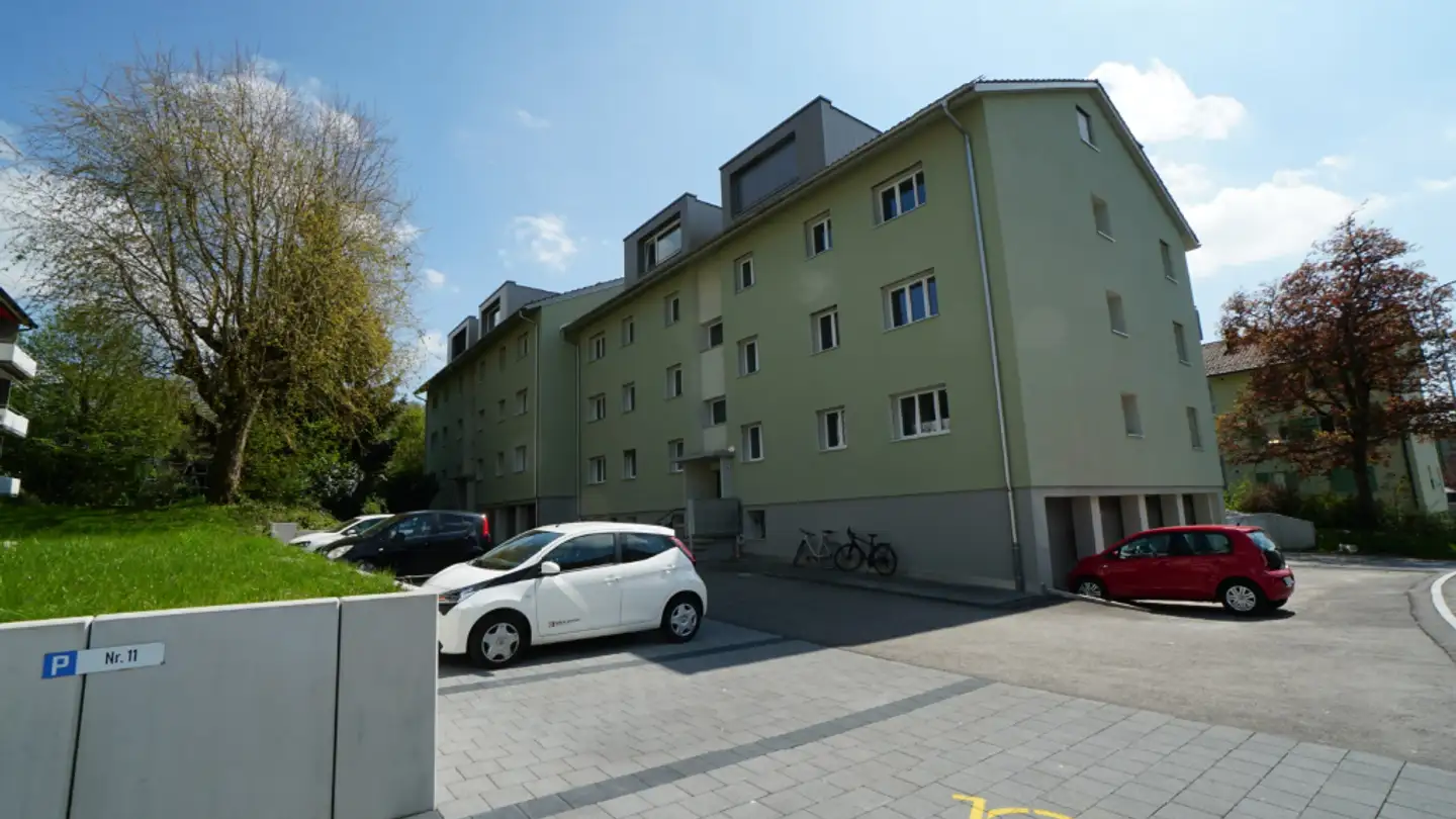 Place de parking extérieure à louer - Aufhabenweg 1, 4900 Langenthal - Photo 2