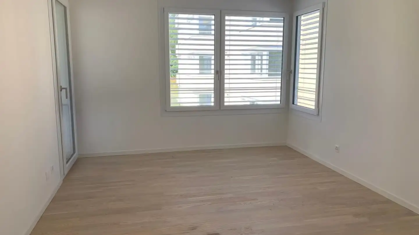 Stepped apartment for rent - Route Cantonale 111, 1025 St-Sulpice VD - Photo 2
