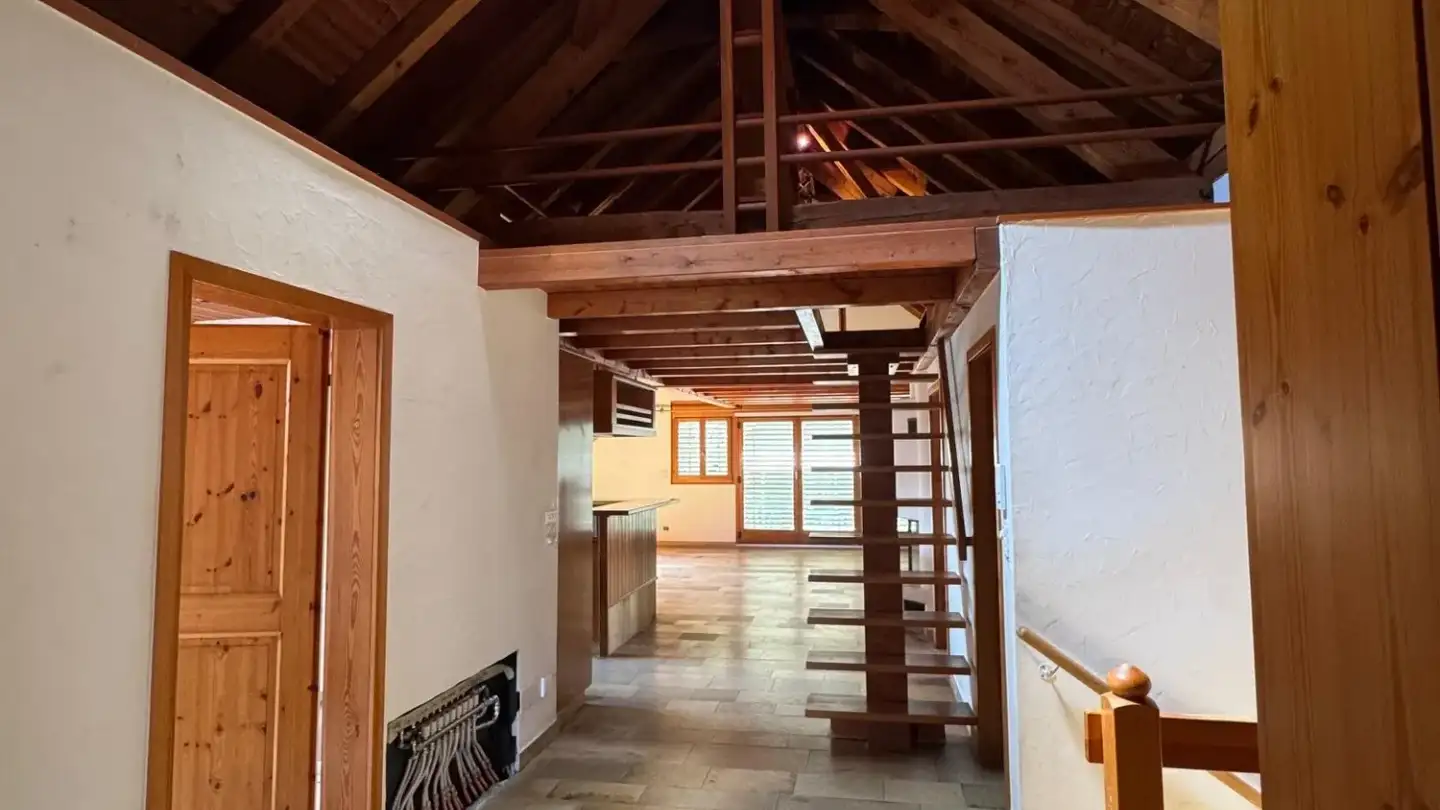 Attique à louer - Pfarrhausstrasse 9, 8344 Bäretswil - Photo 4