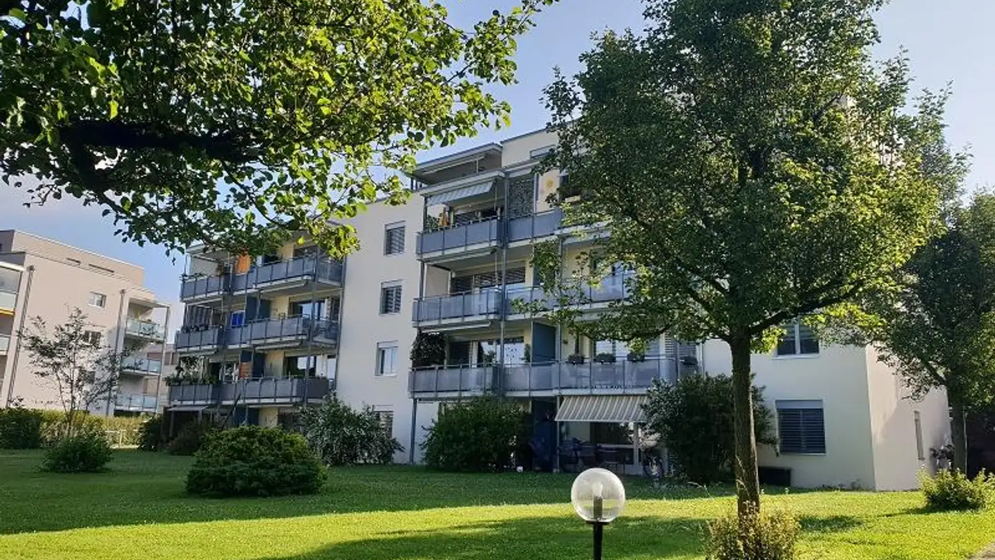 Place de parking extérieure à louer - Ziegeleistrasse 52, 3612 Steffisburg