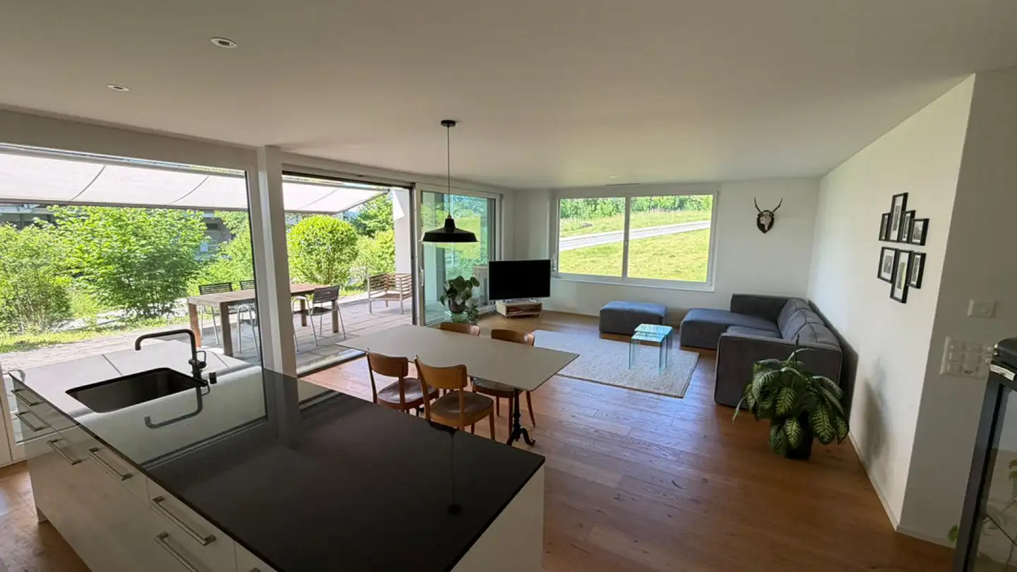 Appartement à louer - 6038 Gisikon