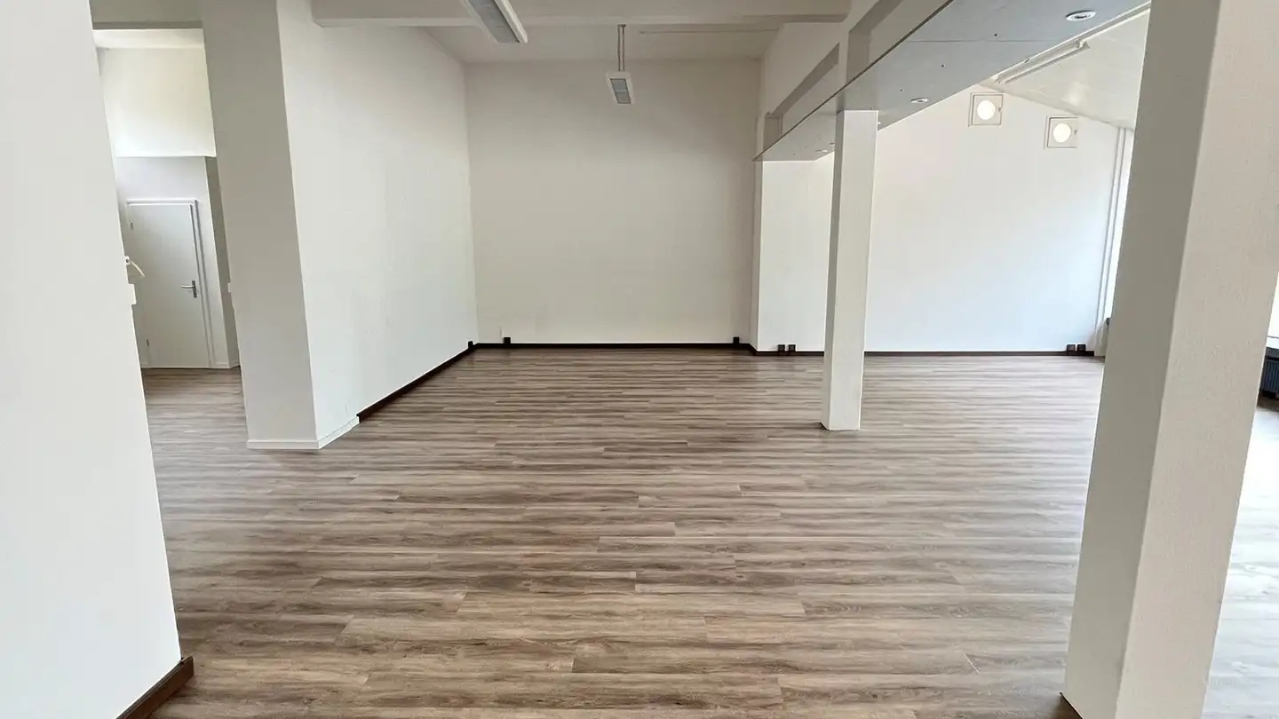 Industrial property for rent - Rue De Mâche / Mettstrasse 84a, 2504 Biel/Bienne - Photo 4