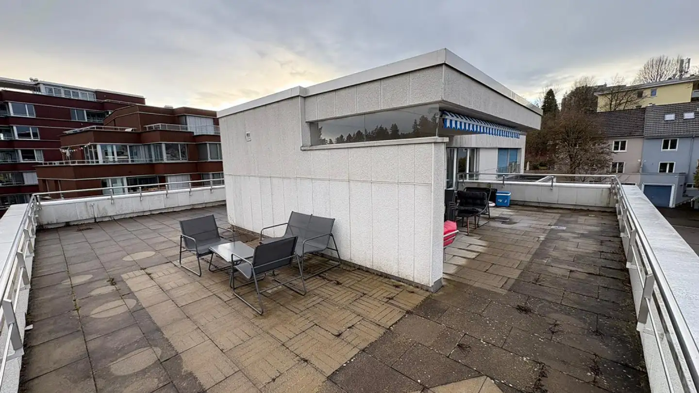 Attique à louer - Witikonerstrasse 515, 8053 Zürich - Photo 2