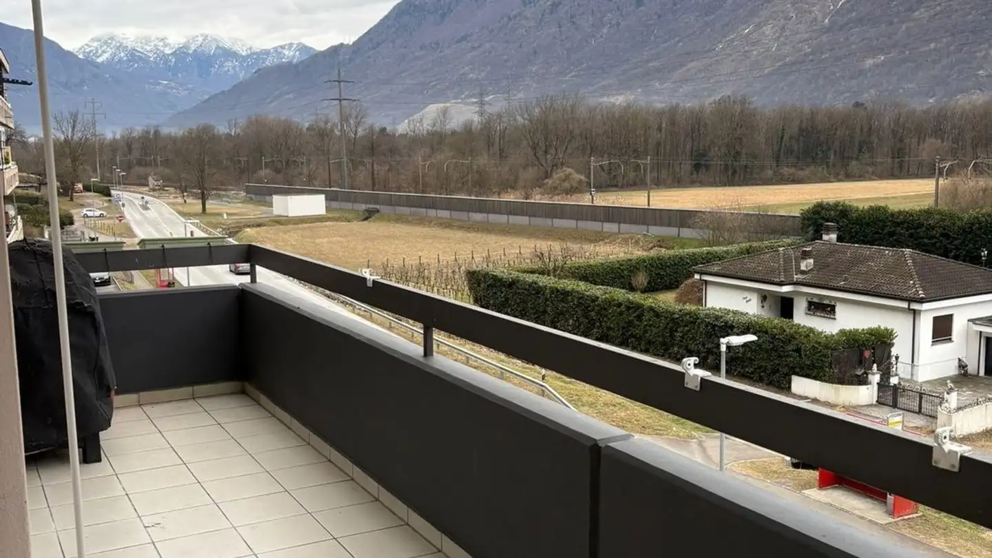 Wohnung mieten - Via Cantonale 35, 6705 Cresciano - Foto 4