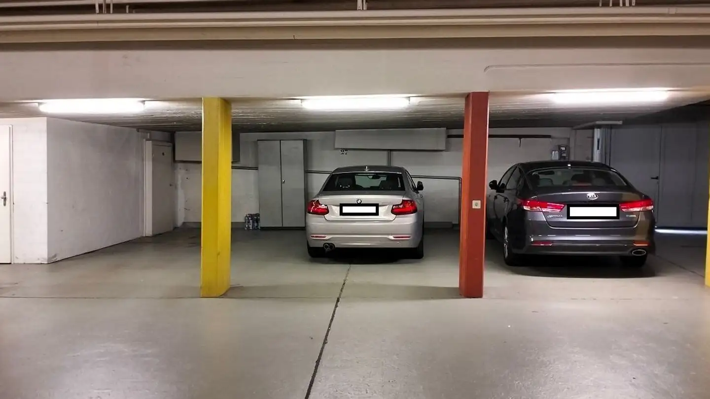 Tiefgaragenstellplatz mieten - Rieterstrasse 36, 8002 Zürich