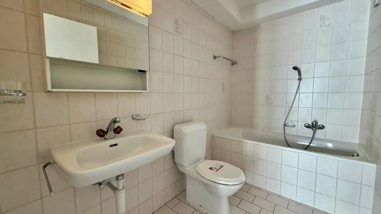 Apartment for rent - Rue Du Léman 12, 1920 Martigny - Photo 4