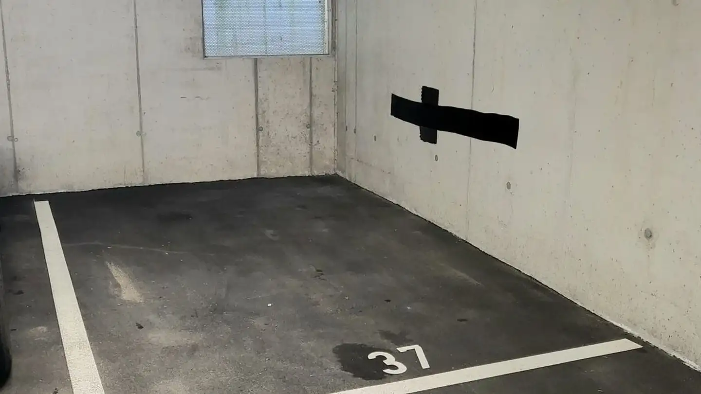 Parkplatz im Freien mieten - Aettigüpfstrasse 11, 5621 Zufikon