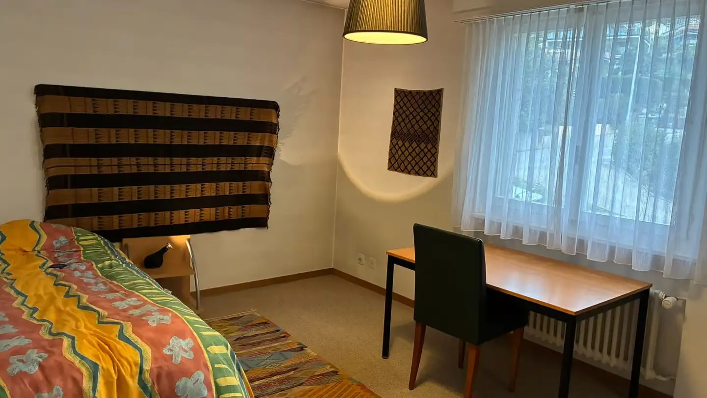 Single room for rent - 1009 Pully