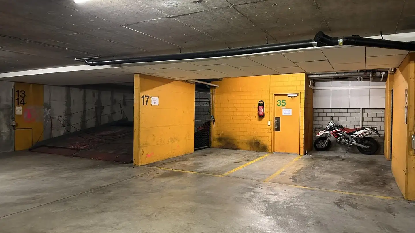 Garage individuel à louer - Friesstrasse 35, 8050 Zürich