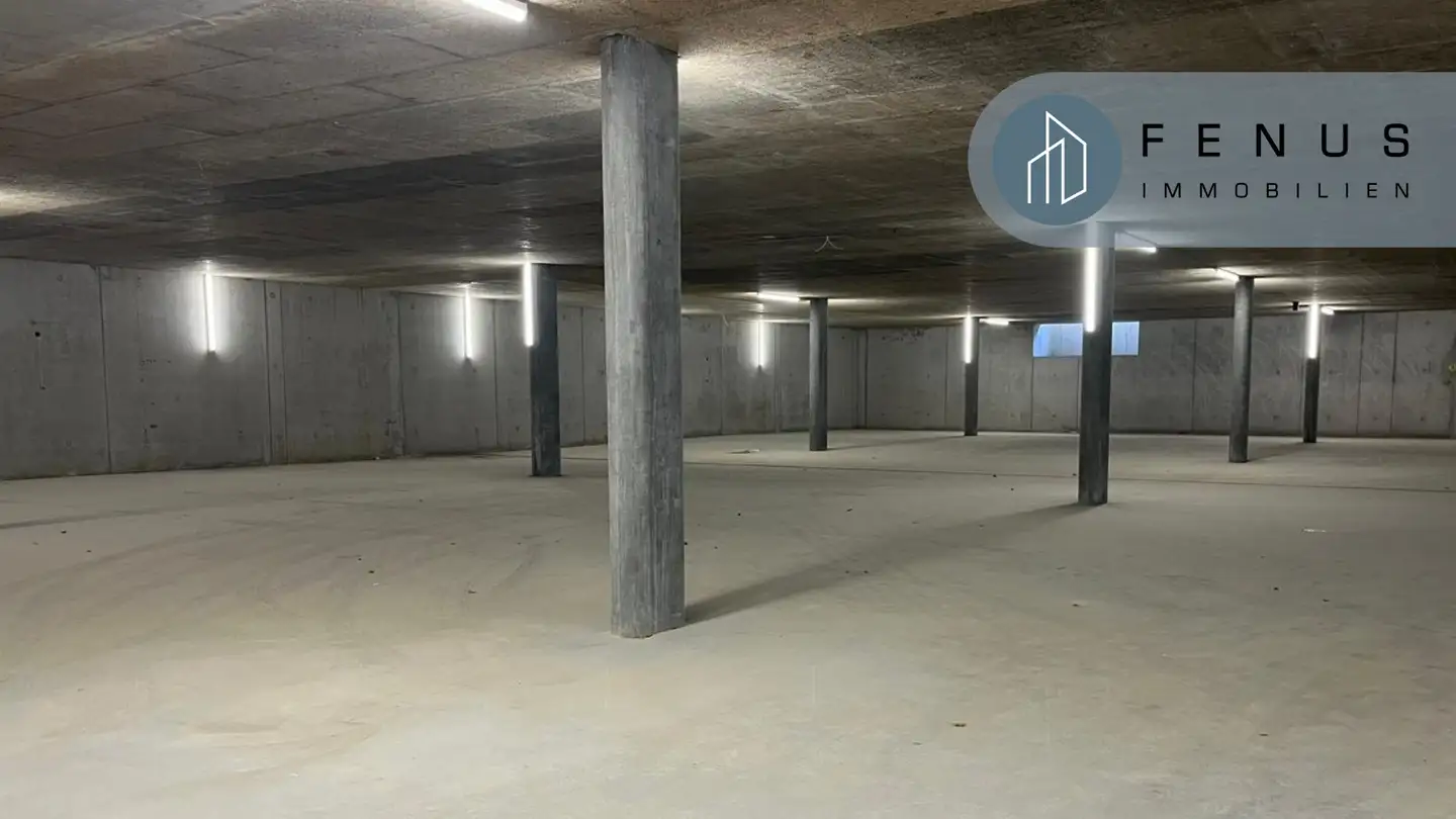 Tiefgaragenstellplatz mieten - 9472 Grabs