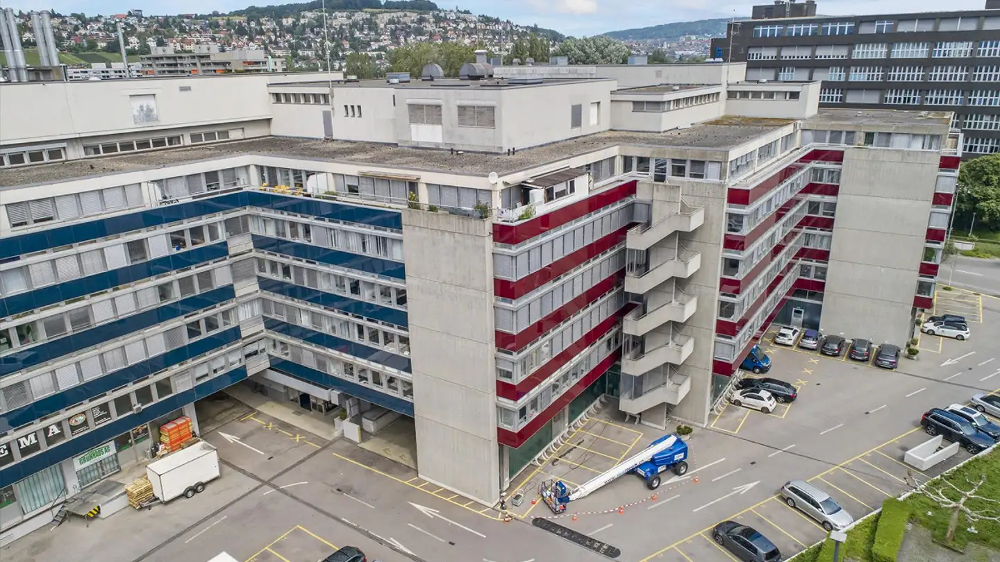 Place de parking souterraine à louer - Herostrasse 9, 8048 Zürich - Photo 2