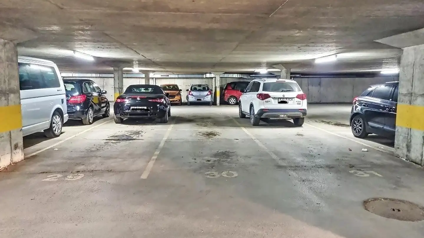 Outdoor parking space for rent - Rue De La Blancherie 15, 1950 Sion