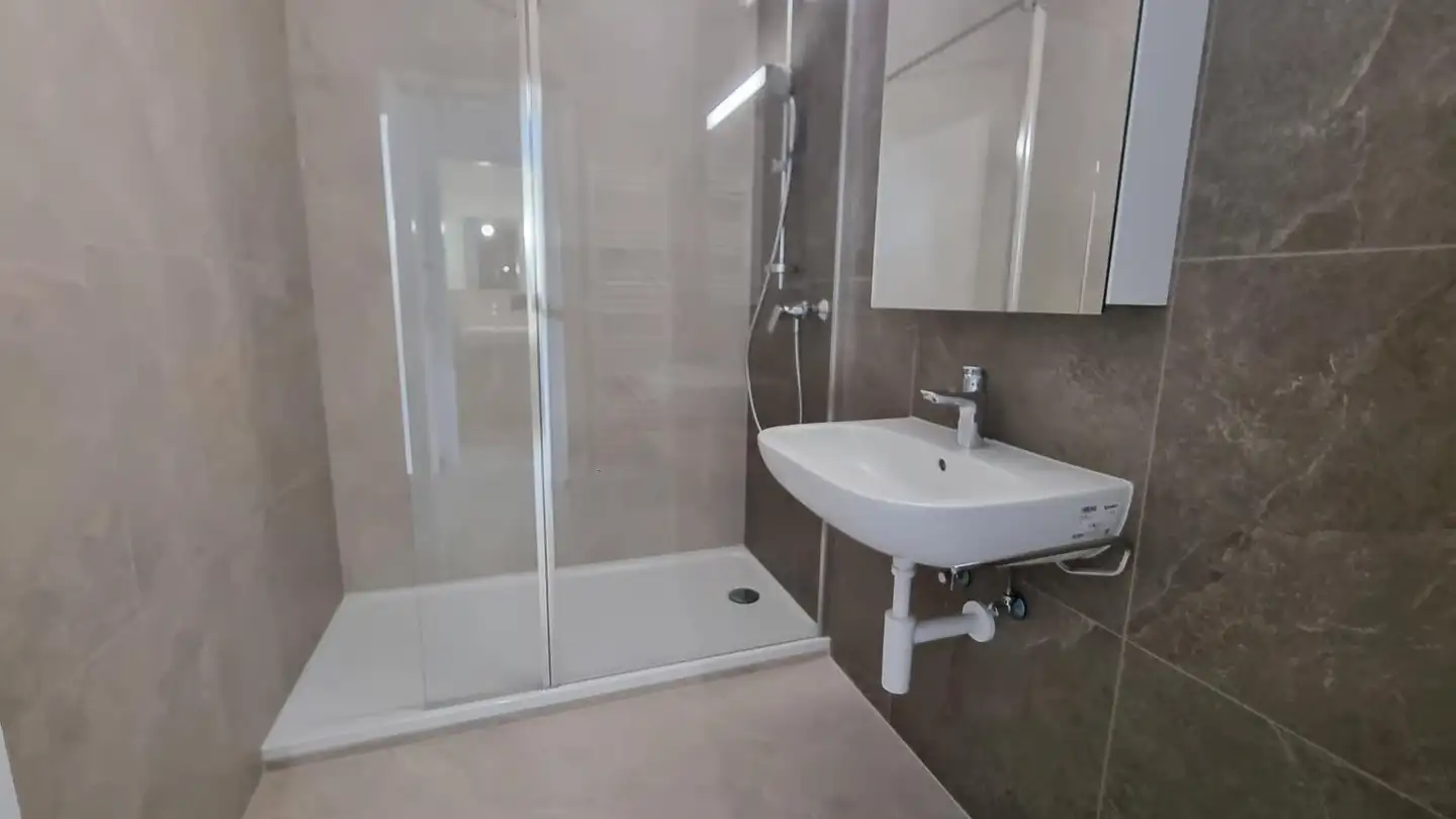 Apartment for rent - Rue Louis-Favre 25, 2000 Neuchâtel - Photo 4