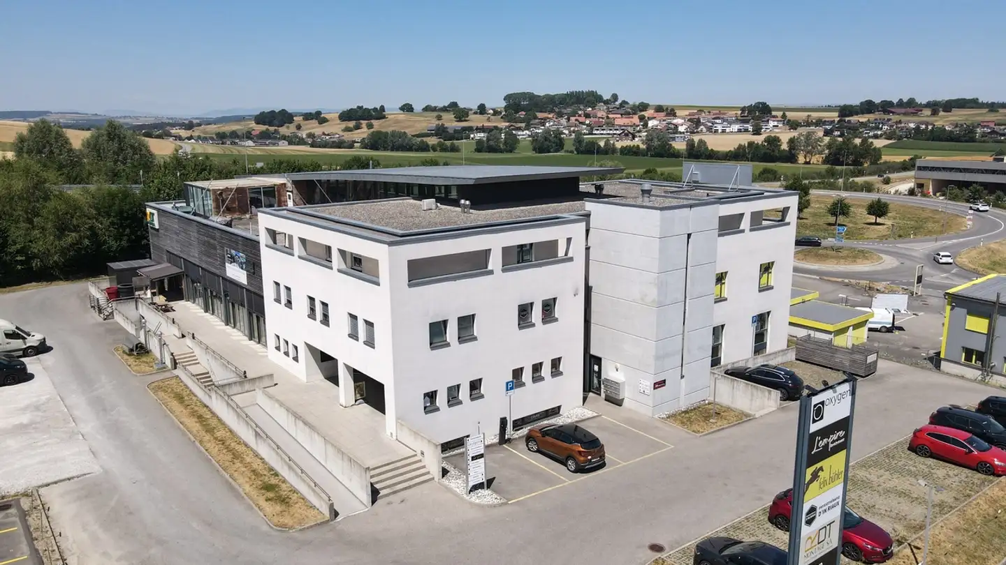 Commerciale in affitto - Zone Industrielle D'in-Riaux 8, 1726 Farvagny-le-Grand