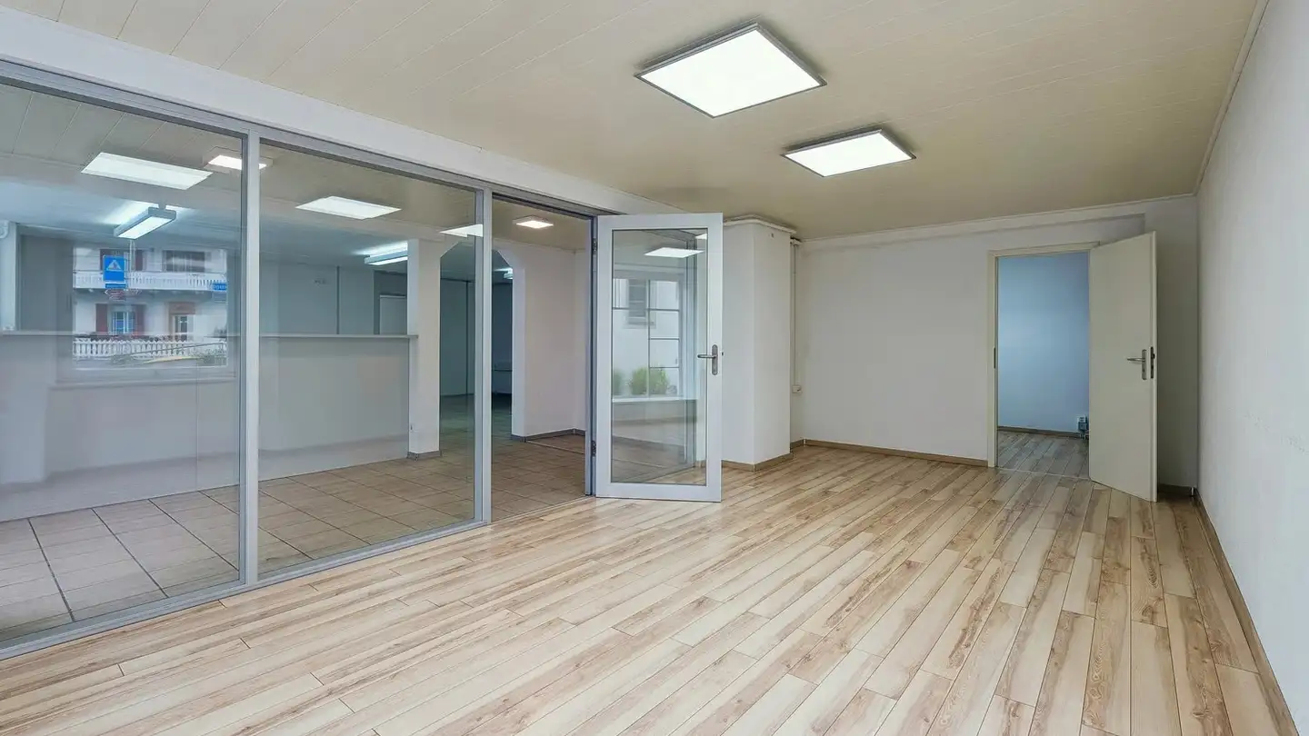 Bureau à louer - Dorfstrasse 25, 8874 Mühlehorn - Photo 4