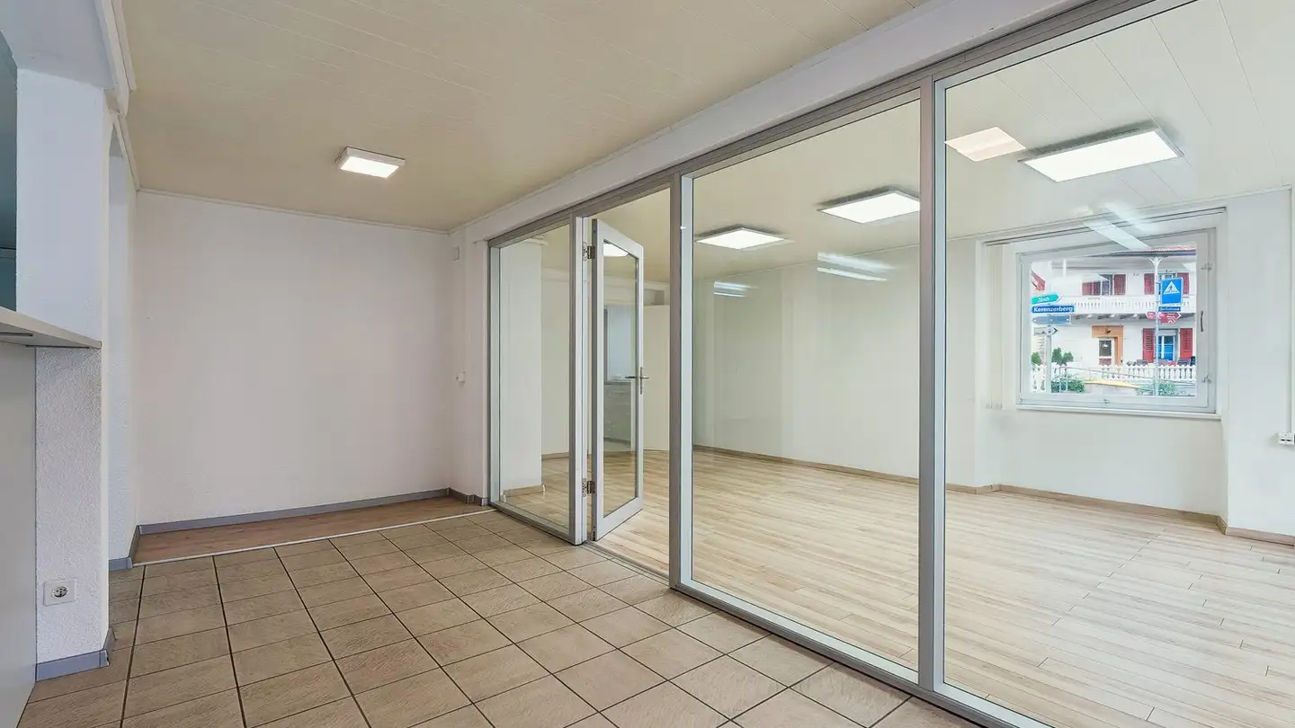 Bureau à louer - Dorfstrasse 25, 8874 Mühlehorn - Photo 2