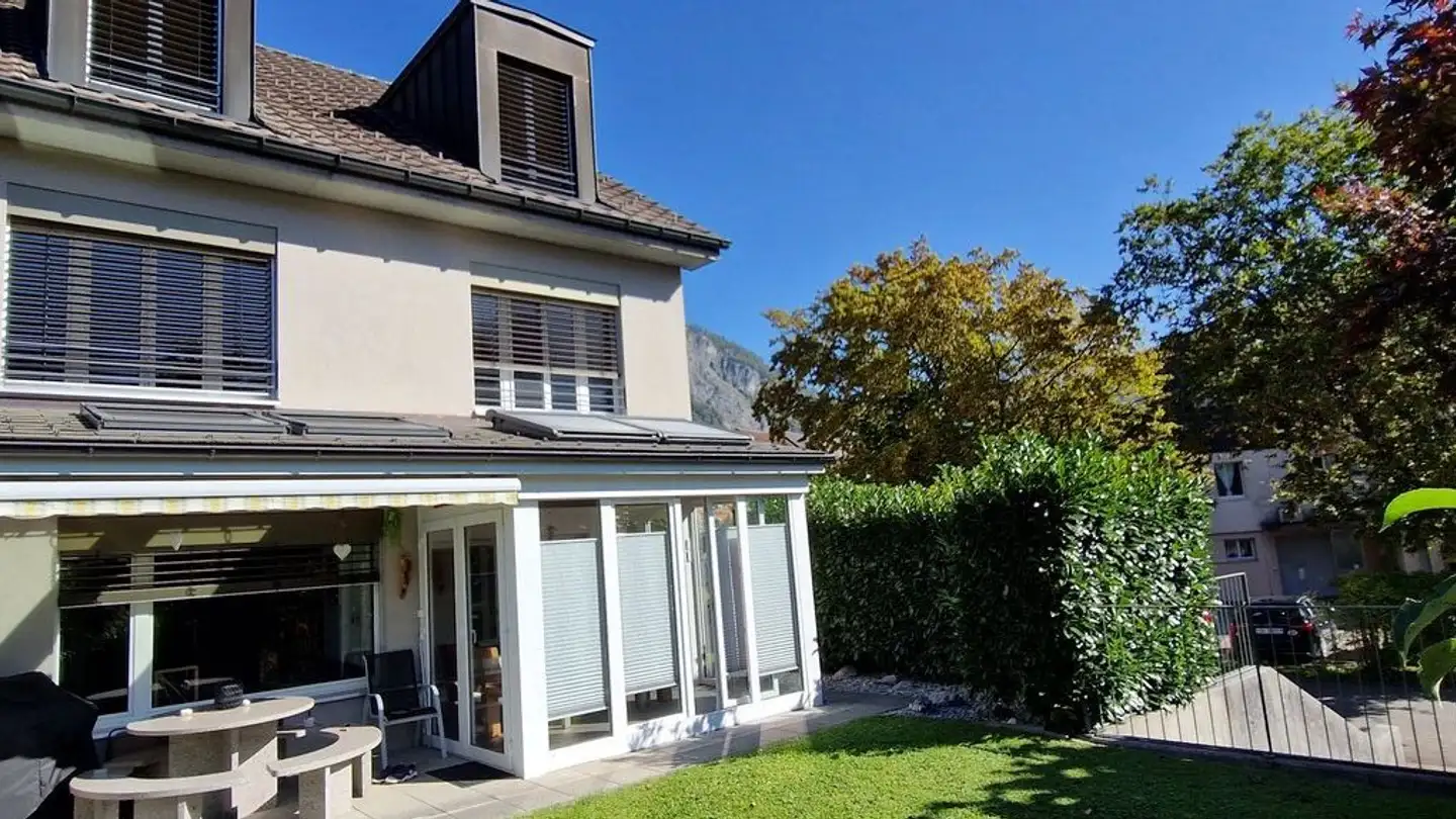 Casa bifamiliare in vendita - Hauptstrasse 11a, 8872 Weesen
