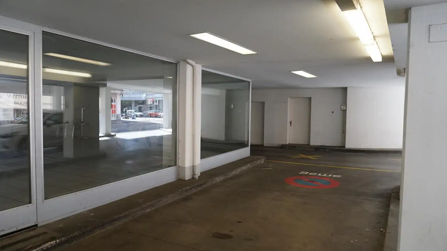 Outdoor parking space for rent - Hammerstrasse 142, 4057 Basel - Photo 2