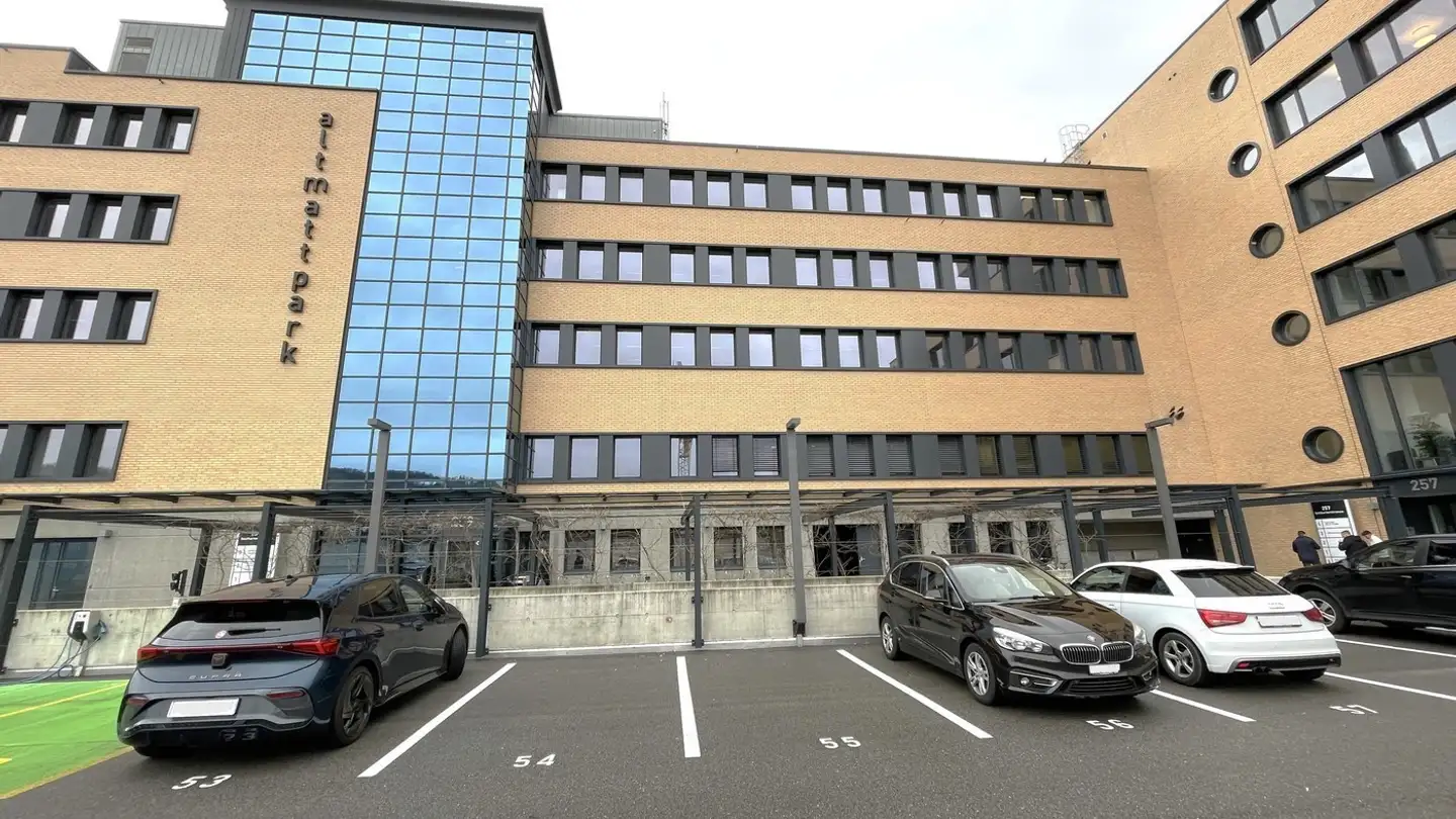 Commercial for rent - Solothurnerstrasse 259, 4600 Olten
