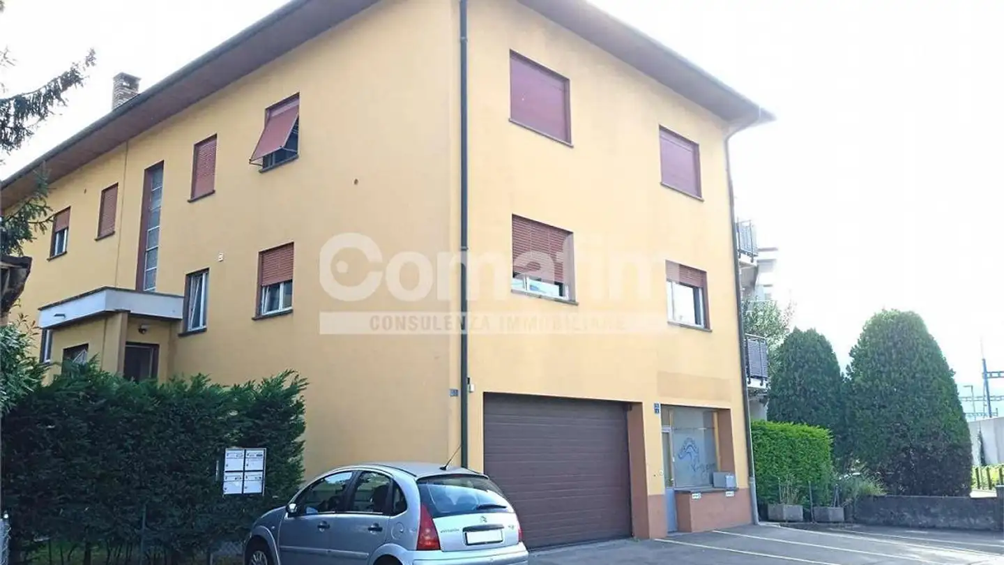 Edificio residenziale in vendita - 6512 Giubiasco - Photo 2