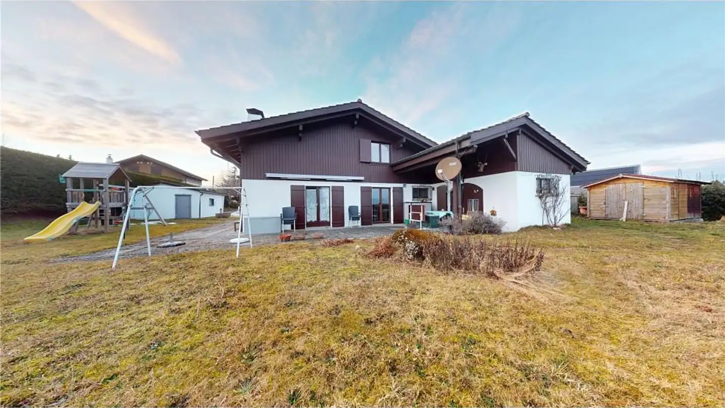 Single house for sale - 1080 Les Cullayes