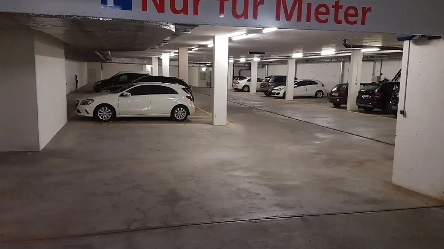 Place de parking souterraine à louer - 8057 Zürich - Photo 3