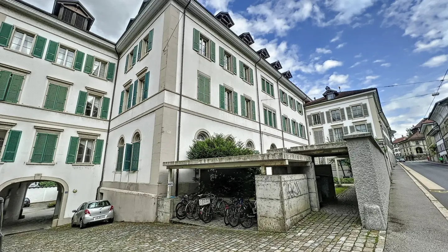 Place de parking extérieure à louer - Rue De Morat / Murtengasse 20, 1700 Fribourg - Photo 3