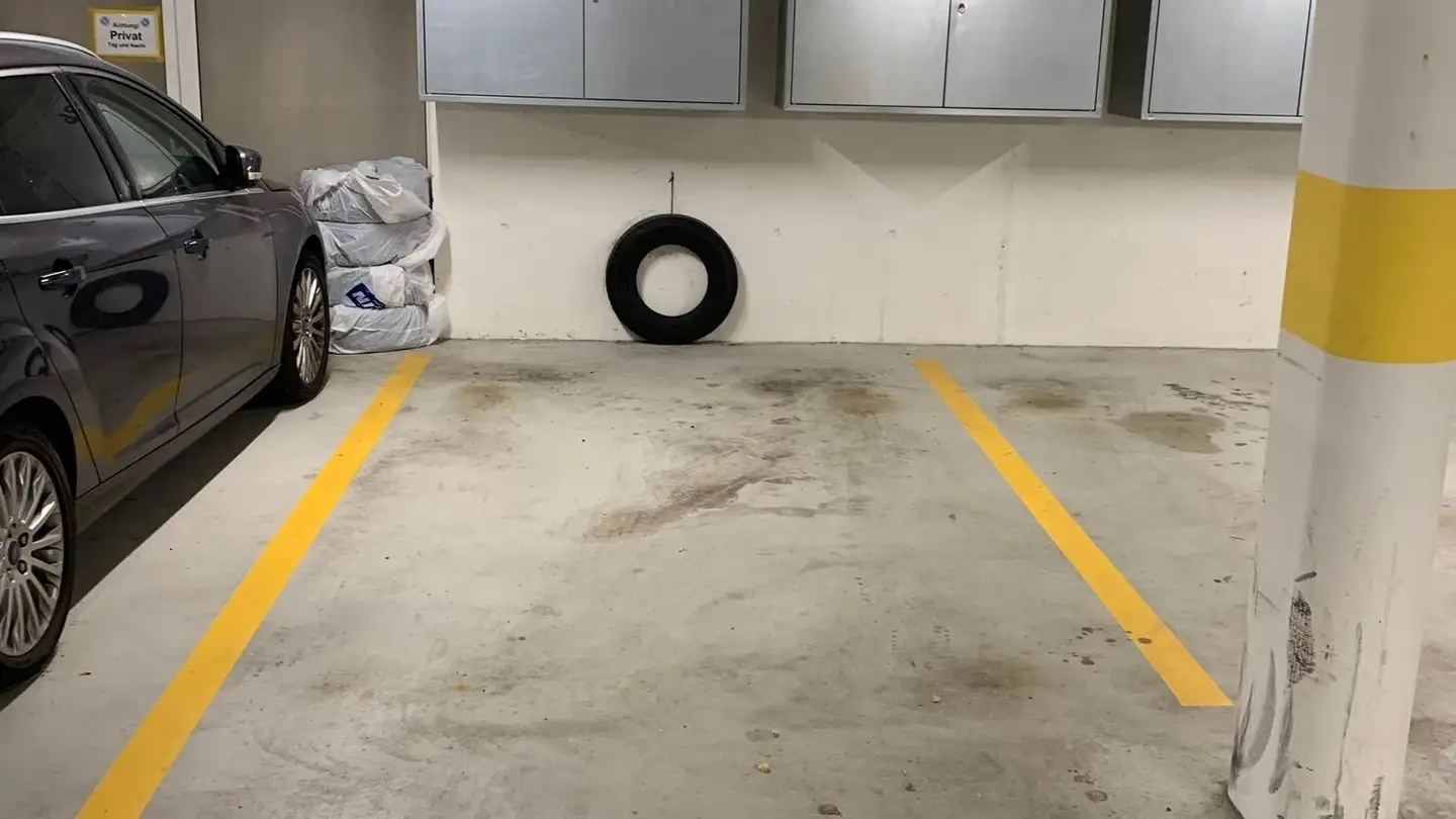 Tiefgaragenstellplatz mieten - Göblistrasse 16, 6300 Zug