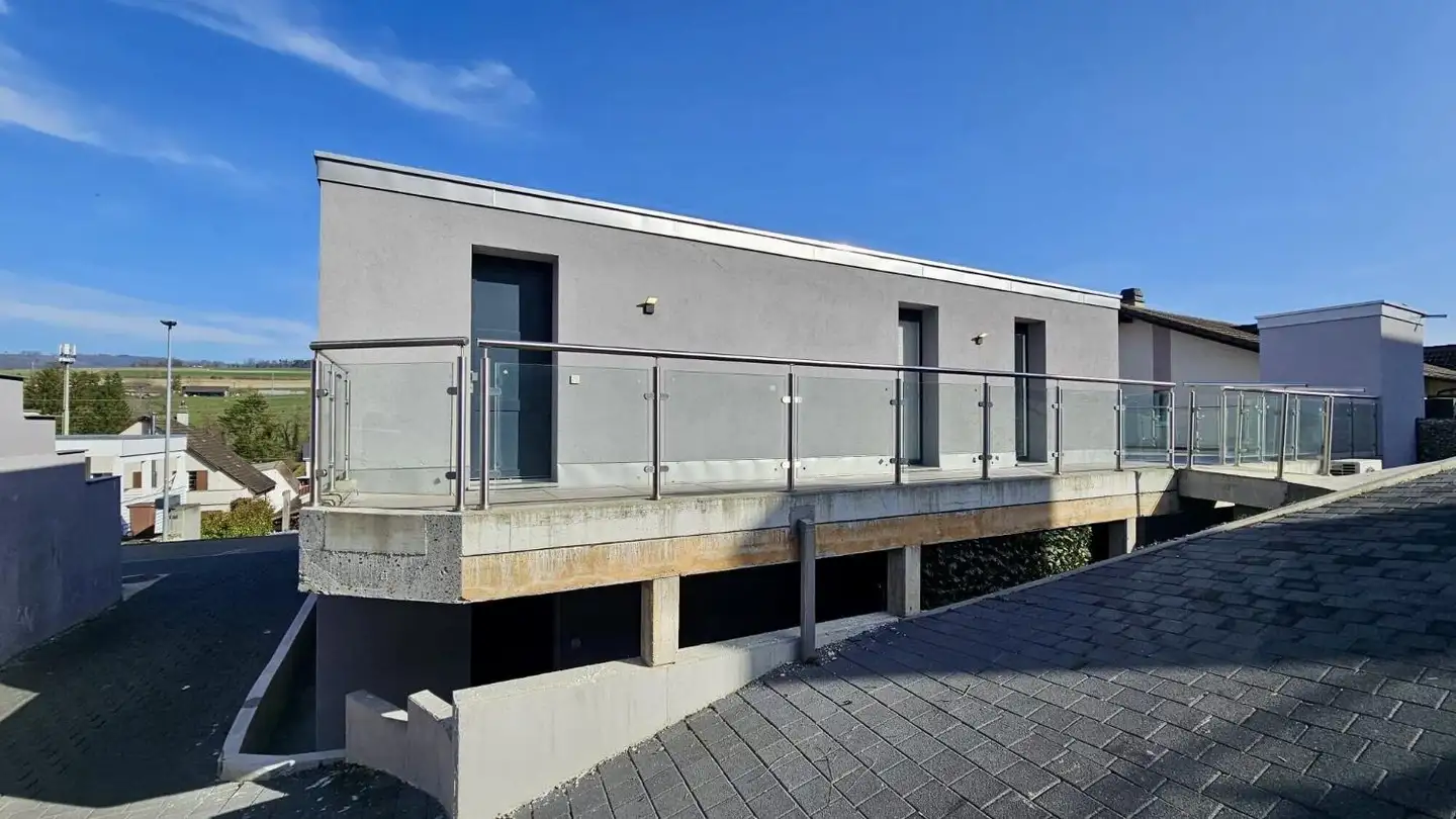 Apartment for rent - 2853 Courfaivre