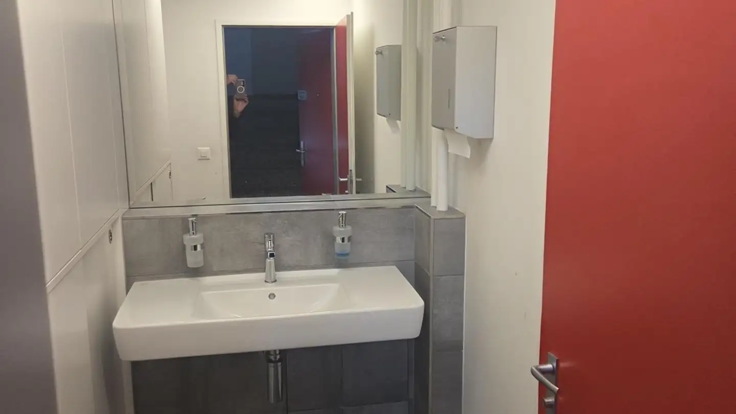 Spazio ufficio in affitto - Claridenweg 18, 8604 Volketswil
